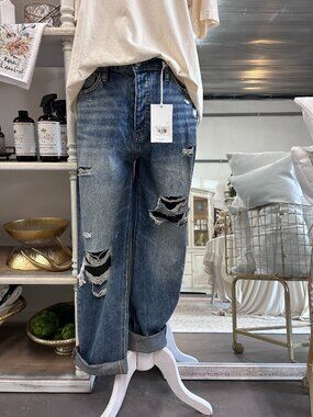 FLYING MONKEY SUPER HIGH RISE DISTRESSED STRAIGHT JEANS